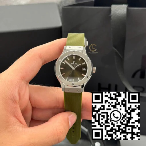 Hublot Classic Fusion 581.NX.8970.LR. 33mm Green Dial
